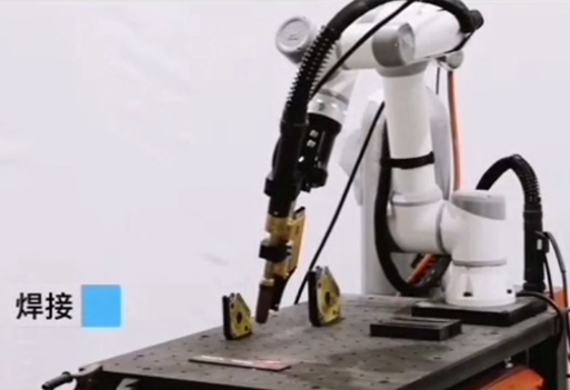 機(jī)器人實操視頻展示